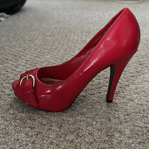 Heels - Picture 2 of 2